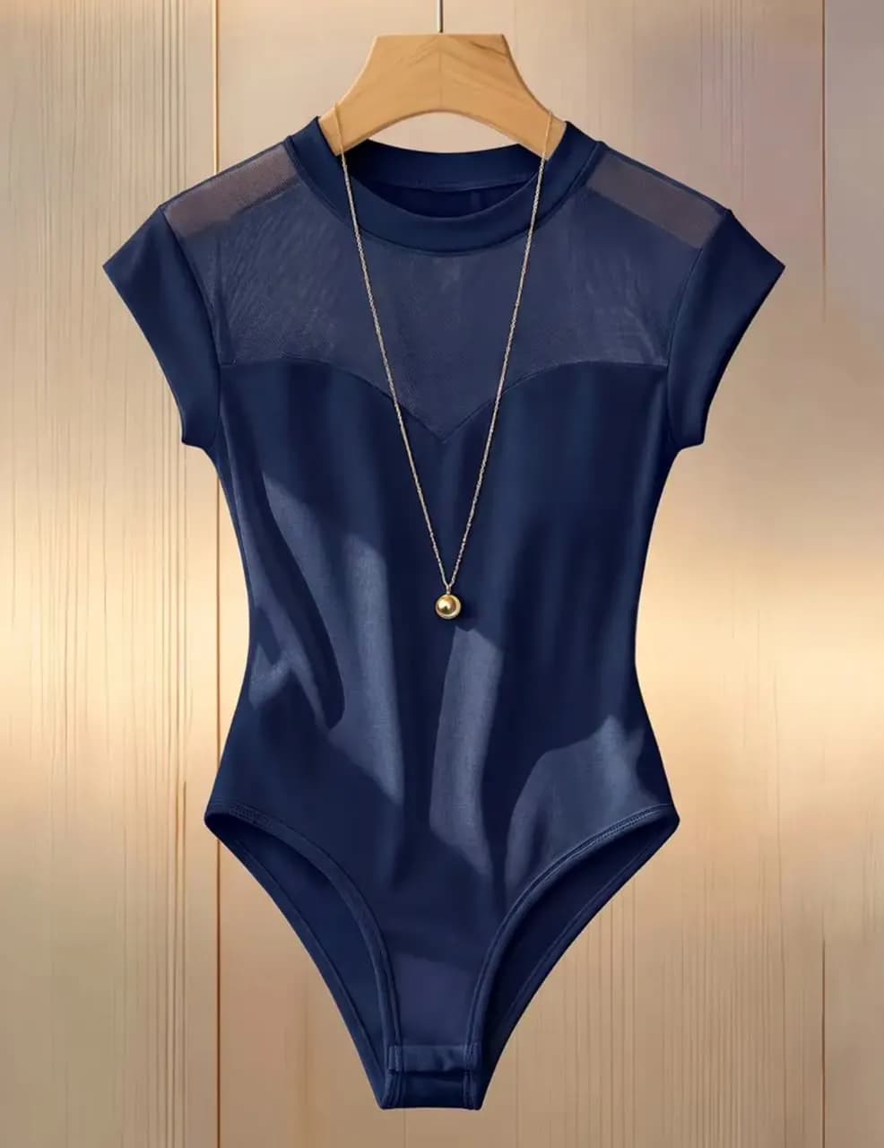 body de malla en cuello azul T-L